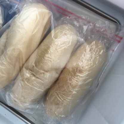 どのパンでも使える方法ですよね♪
急速冷凍してから冷凍庫に♪
